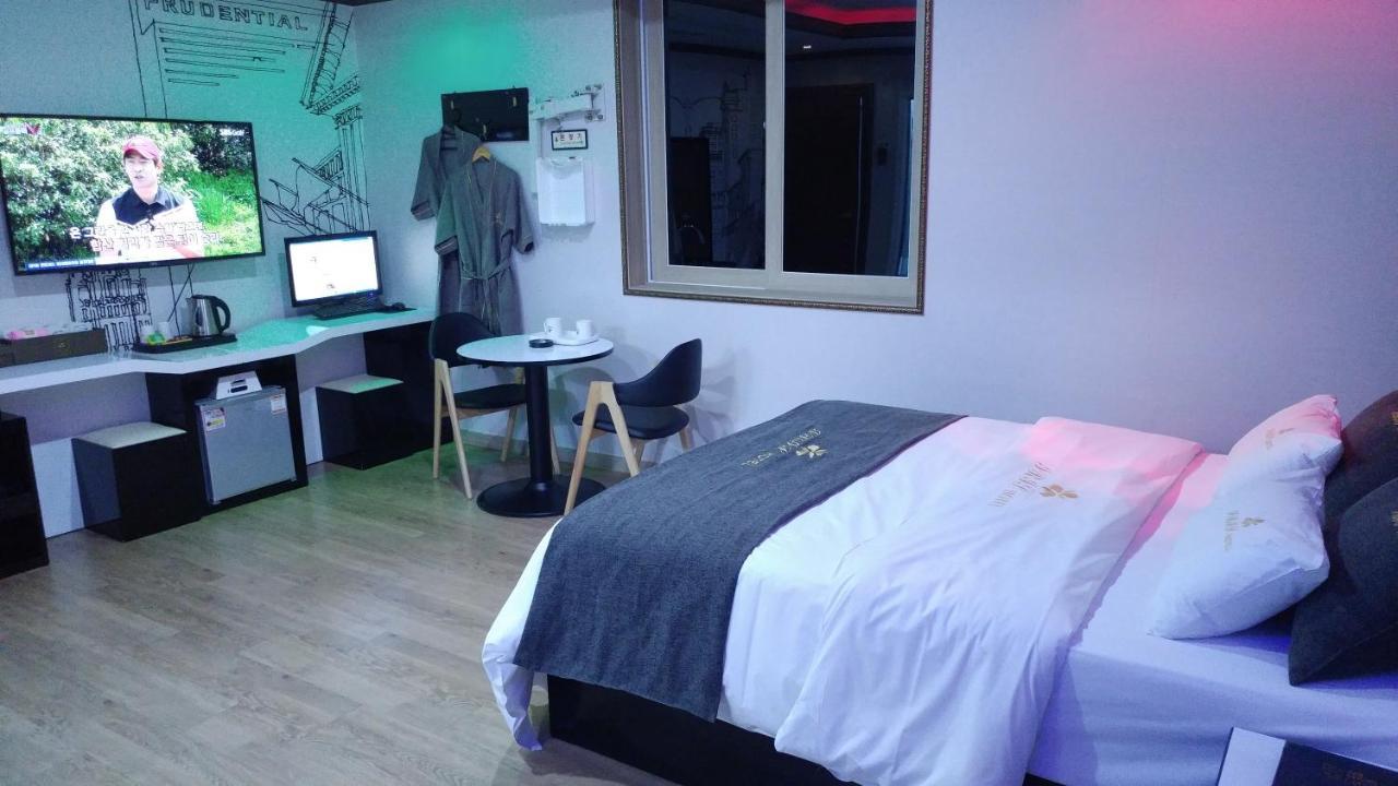 Iris Hotel Seosan Eksteriør bilde